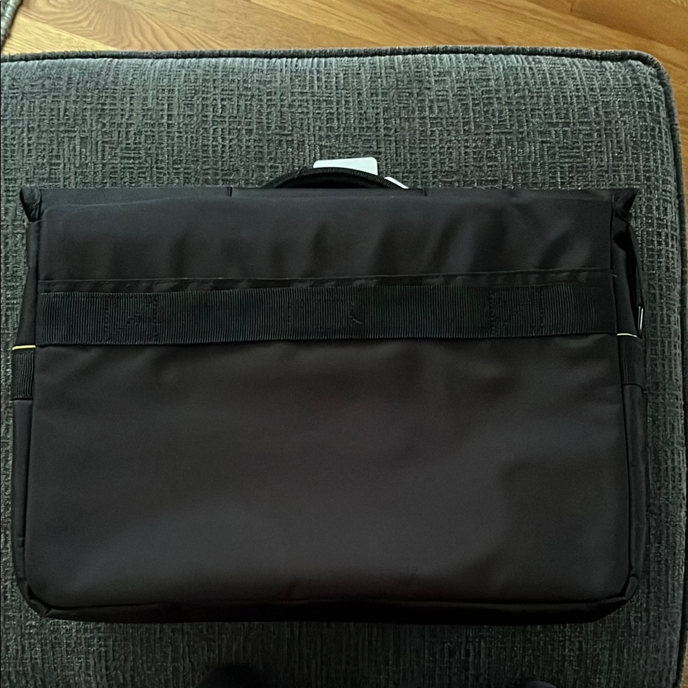 Targus Black Professional Laptop Bag with Padded Protection - Picture 6 of 12